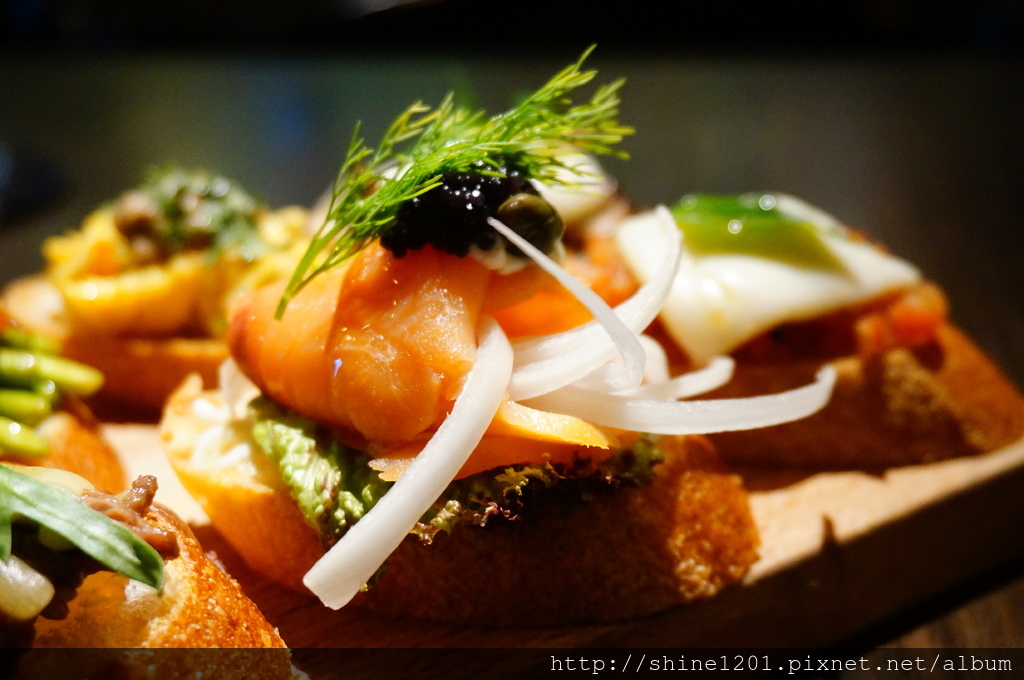 信義區美食.市政府站餐酒館.LighthouseBeer Bistro三得利餐酒館.象山站美食.101附近美食