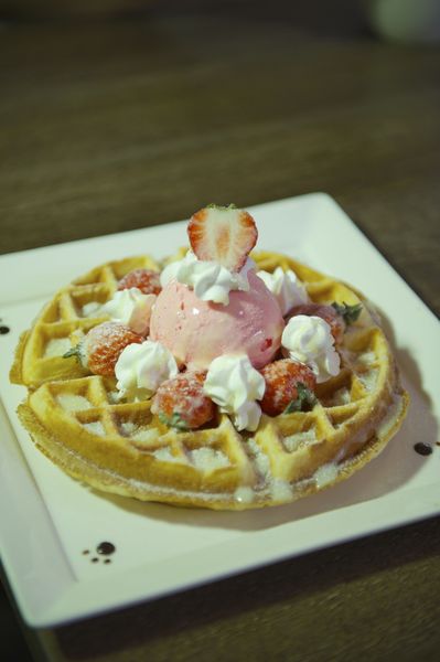 窩吧:季節限定草莓鬆餅塔