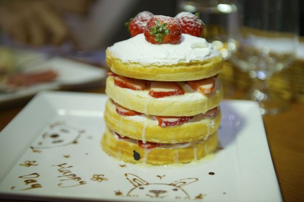 窩吧:季節限定草莓鬆餅塔