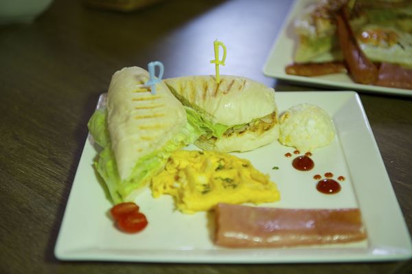 窩吧:季節限定草莓鬆餅塔