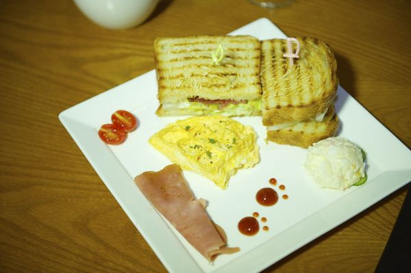 窩吧:季節限定草莓鬆餅塔