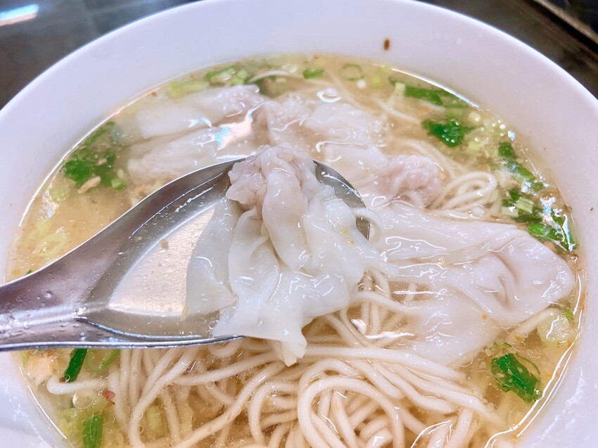 台北市萬華區龍山寺美食推薦 萬華傳承50年在地好味道 好味老店珍珠餛飩創始店 手工現包 觀光客必吃美食