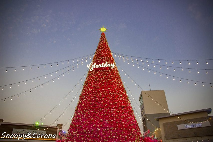 【活動．桃園】華泰名品城聖誕村～穿越的18米華麗聖誕樹、聖誕市集，整點還會浪漫飄雪