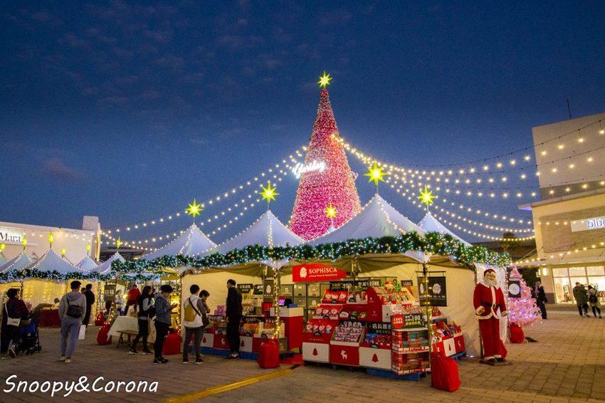 【活動．桃園】華泰名品城聖誕村～穿越的18米華麗聖誕樹、聖誕市集，整點還會浪漫飄雪