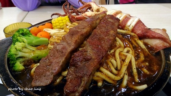 華泰名品城-7.jpg - 燦爛耶誕夜景 華泰名品城-7.jpg - 燦爛耶誕夜景