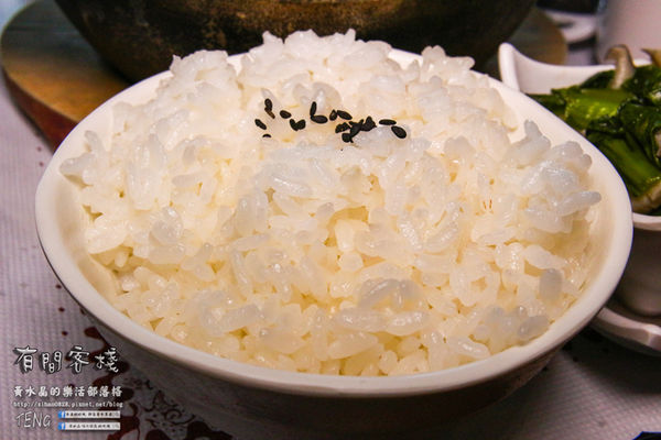 有間客棧人文茶館│桃園市/蘆竹區(舒適用餐大空間，提供WIFI；朋友相聚、打發時間還可溜溜小小孩)