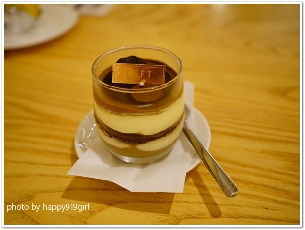 [高雄]跟著食尚玩家的腳步，前進美術館商圈法式甜點專賣店★蘿芙甜點Loft Patisserie