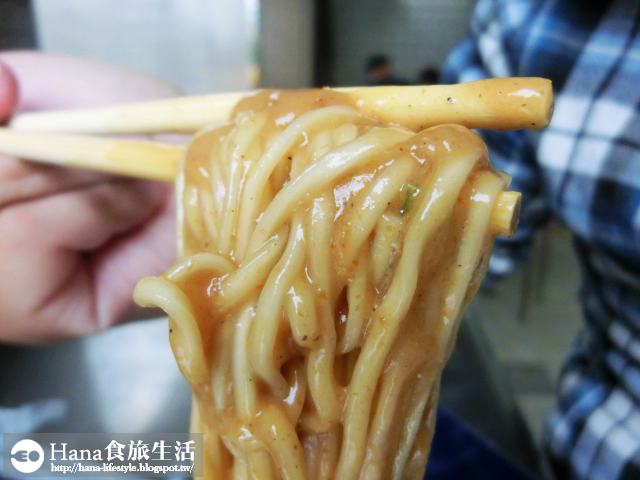 【新北三重】宜蘭一香麵食店 三重店 | 宜蘭傳統內行在地小吃 招牌麻醬麵 醬香濃麵Q彈 魚丸湯頭清甜富有蝦味