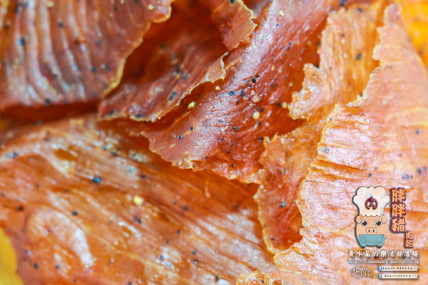 胖胖豬(肉鬆、肉乾、堅果)│台中市/南屯區(一級棒的肉製品，蔬果入肉鬆調味；口感加分、健康也加分，極厚與極薄的對決)