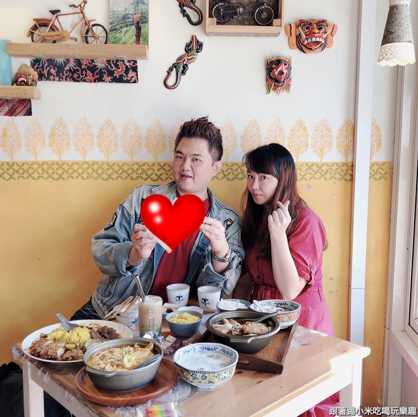 艷麗南洋鹹甜食。南洋道地口味巴東牛肉薑黃雞.娘惹糕- 跟著踢小米吃喝玩樂趣