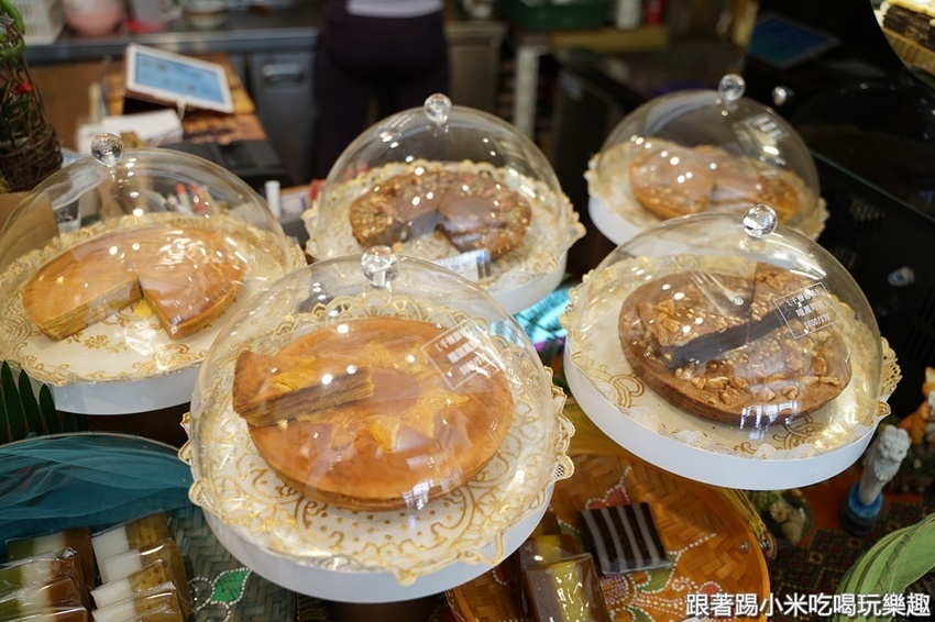 艷麗南洋鹹甜食。南洋道地口味巴東牛肉薑黃雞.娘惹糕- 跟著踢小米吃喝玩樂趣