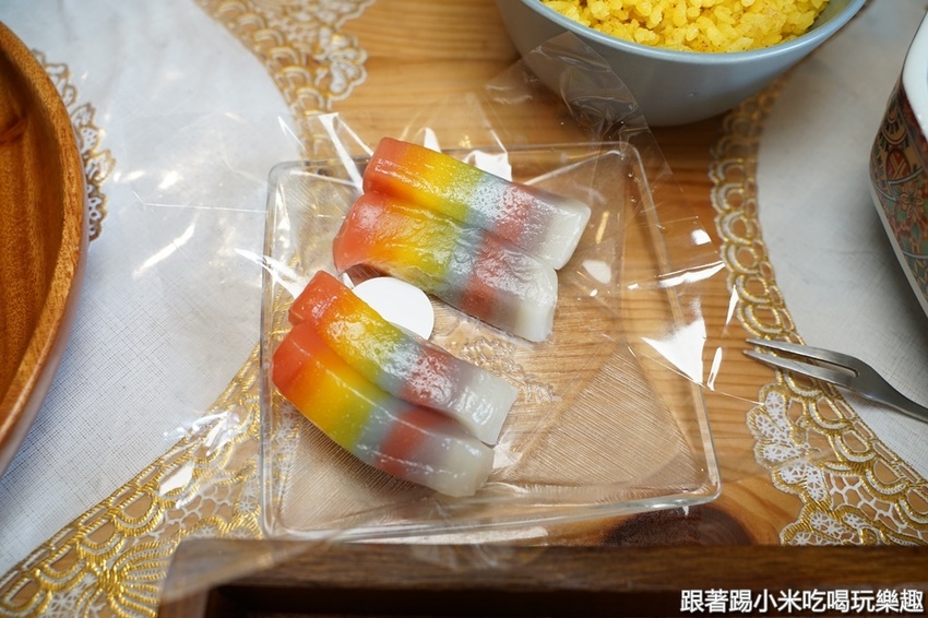 艷麗南洋鹹甜食。南洋道地口味巴東牛肉薑黃雞.娘惹糕- 跟著踢小米吃喝玩樂趣