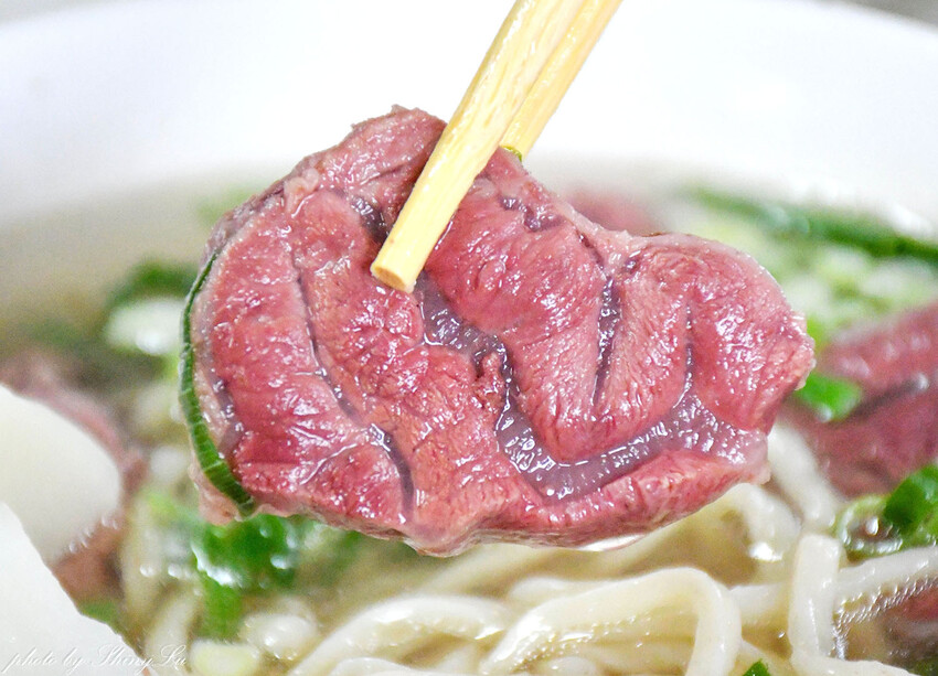 蘿蔔清湯為基底的拉麵│超推清燉牛肉拉麵