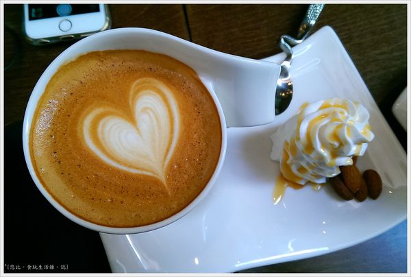 木門咖啡-27-1-海鹽焦糖拿鐵.jpg