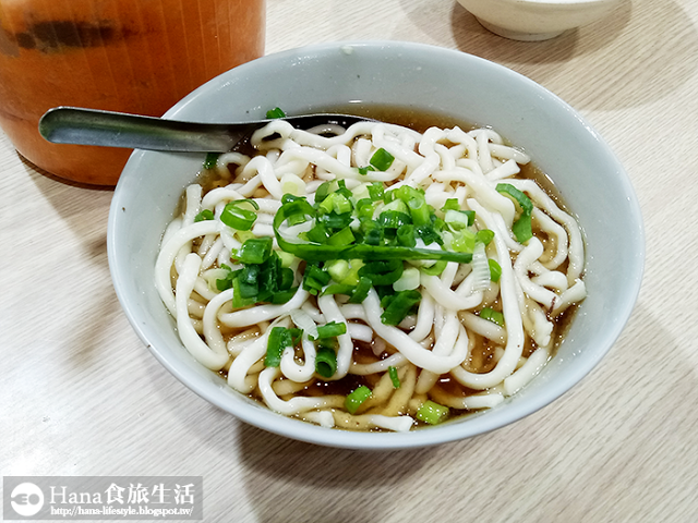 【台北萬華】建宏牛肉麵 | 24小時的深夜牛肉麵 可以用來撫慰飢餓疲勞 但還是阿明師煮的比較好吃!