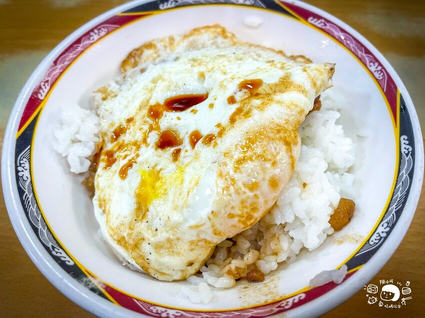 台北市萬華區不是扛瓦斯的！西門町扛壩子一定有這間，半熟蛋滷肉飯＋蚵仔煎推薦必點