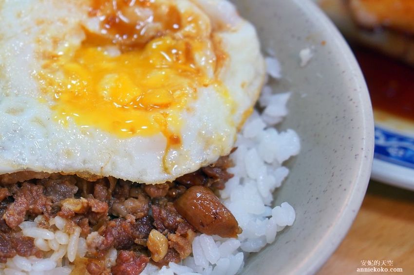 [西門町美食 天天利美食坊 ]人氣排隊小吃 蘿蔔糕蚵仔煎必點 筍乾蛋花湯出奇美味 辣椒意外是亮點 - 安妮的天空