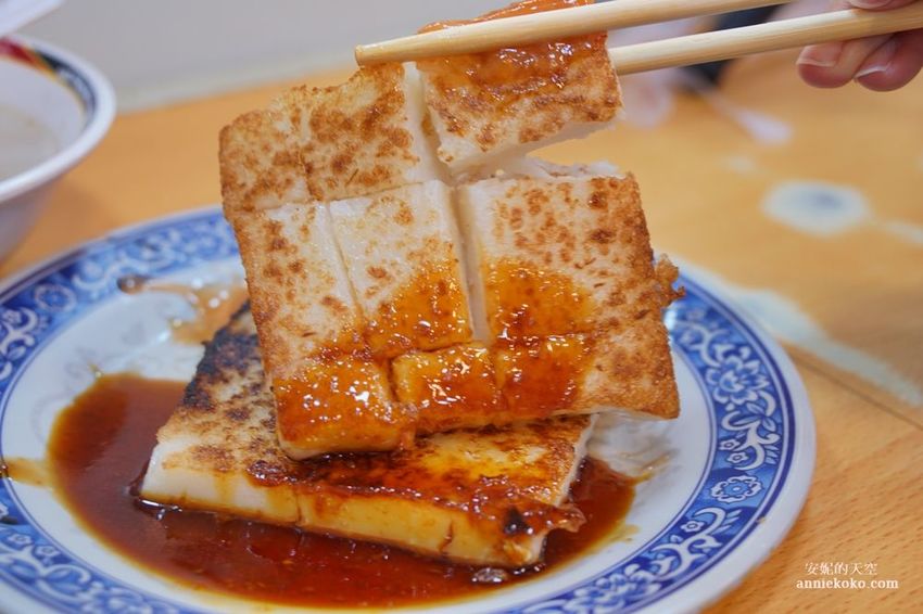 [西門町美食 天天利美食坊 ]人氣排隊小吃 蘿蔔糕蚵仔煎必點 筍乾蛋花湯出奇美味 辣椒意外是亮點 - 安妮的天空