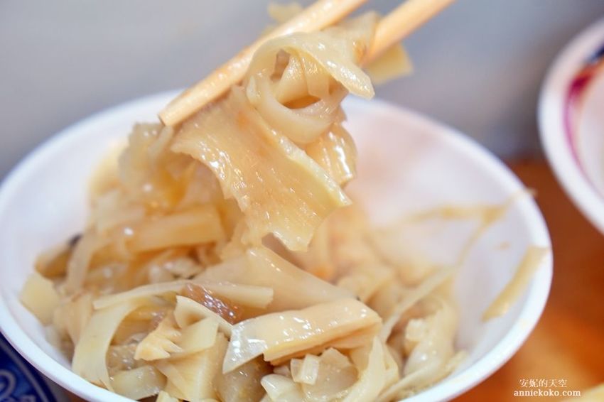 [西門町美食 天天利美食坊 ]人氣排隊小吃 蘿蔔糕蚵仔煎必點 筍乾蛋花湯出奇美味 辣椒意外是亮點 - 安妮的天空