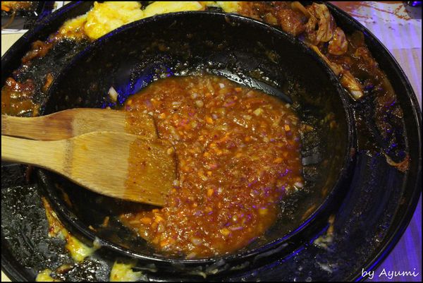 OMAYA春川炒雞(台南永華店)：[食記]辛普森湯:起司年糕鍋就在OMAYA春川炒雞(台南永華店)