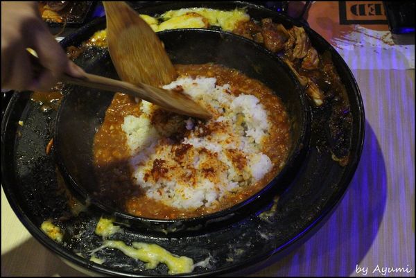 OMAYA春川炒雞(台南永華店)：[食記]辛普森湯:起司年糕鍋就在OMAYA春川炒雞(台南永華店)