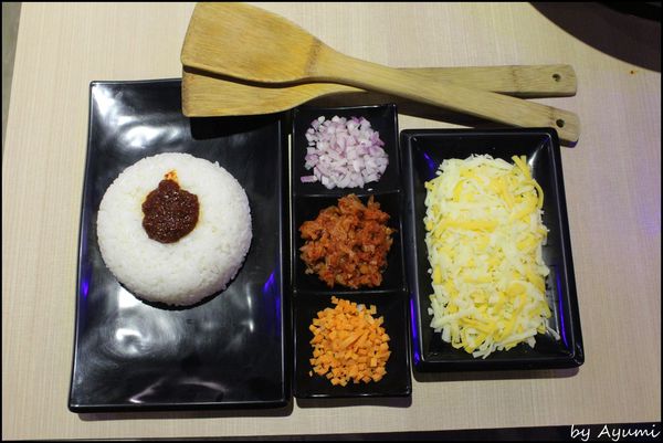 OMAYA春川炒雞(台南永華店)：[食記]辛普森湯:起司年糕鍋就在OMAYA春川炒雞(台南永華店)