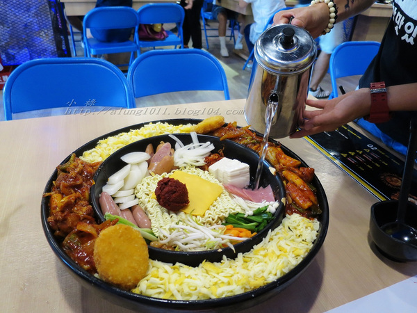 OMAYA春川炒雞(台南永華店)：全新菜色辛普森湯         ..OMAYA春川炒雞 (台南永華店)