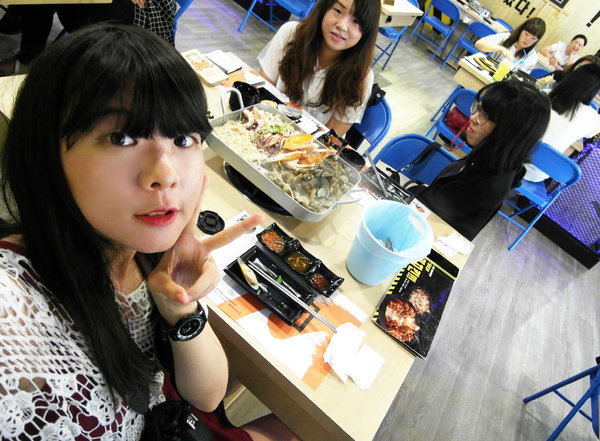 OMAYA春川炒雞(台南永華店)：【台南】OMAYA春川炒雞(永華店)，澎湃海鮮盆！鮮美海鮮一次滿足！