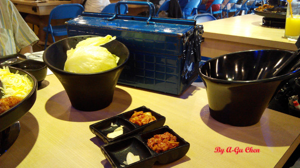 OMAYA春川炒雞(台南永華店)：☆口碑券No.16☆【臺南Ω中西區】Omaya春川炒雞（永華店）。辛普森湯一鍋三吃，兩人份三人飽