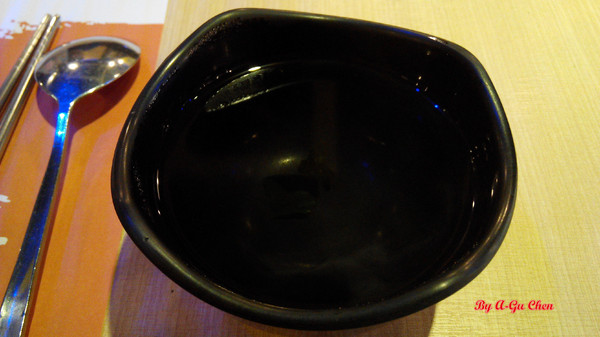 OMAYA春川炒雞(台南永華店)：☆口碑券No.16☆【臺南Ω中西區】Omaya春川炒雞（永華店）。辛普森湯一鍋三吃，兩人份三人飽