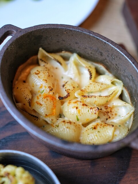 【台中食記】純原木燒烤柴燒特色料理〔 FORE restaurant 〕，fine dining餐點精緻美味，美式鄉村風玻璃屋浪漫約會，還有提供包廂包場服務。