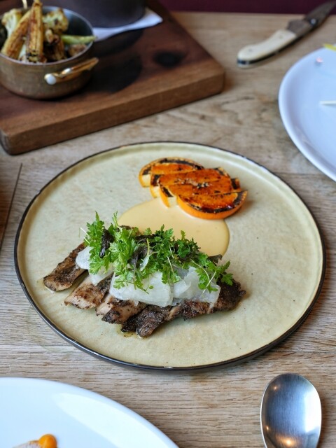 【台中食記】純原木燒烤柴燒特色料理〔 FORE restaurant 〕，fine dining餐點精緻美味，美式鄉村風玻璃屋浪漫約會，還有提供包廂包場服務。