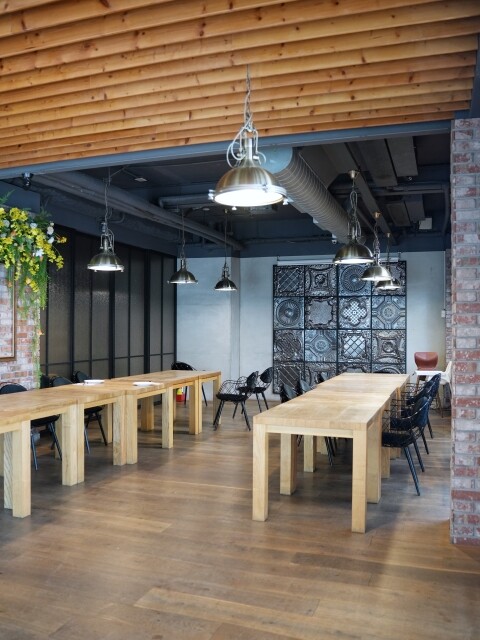 【台中食記】純原木燒烤柴燒特色料理〔 FORE restaurant 〕，fine dining餐點精緻美味，美式鄉村風玻璃屋浪漫約會，還有提供包廂包場服務。