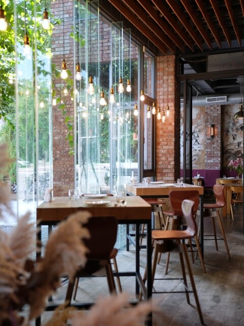 【台中食記】純原木燒烤柴燒特色料理〔 FORE restaurant 〕，fine dining餐點精緻美味，美式鄉村風玻璃屋浪漫約會，還有提供包廂包場服務。