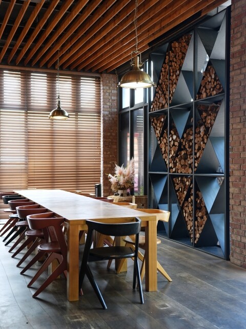 【台中食記】純原木燒烤柴燒特色料理〔 FORE restaurant 〕，fine dining餐點精緻美味，美式鄉村風玻璃屋浪漫約會，還有提供包廂包場服務。