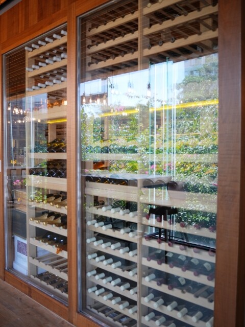 【台中食記】純原木燒烤柴燒特色料理〔 FORE restaurant 〕，fine dining餐點精緻美味，美式鄉村風玻璃屋浪漫約會，還有提供包廂包場服務。