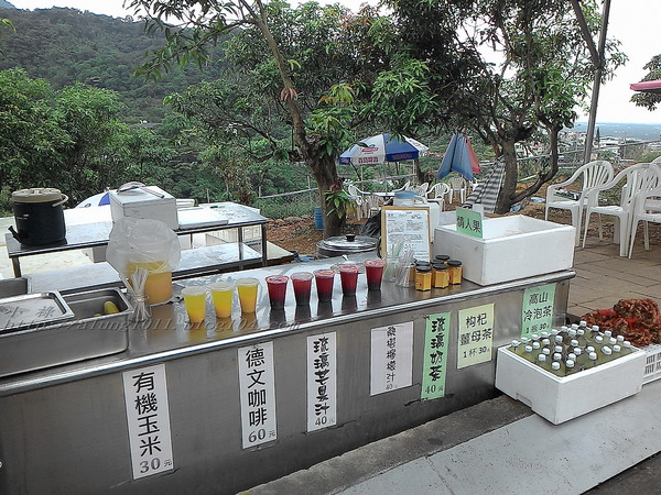 山川琉璃吊橋：細雨霏霏。山川琉璃吊橋~