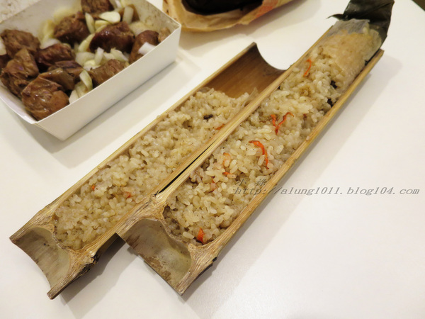 山川琉璃吊橋：細雨霏霏。山川琉璃吊橋~