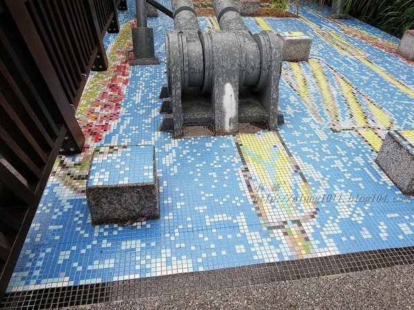 山川琉璃吊橋：細雨霏霏。山川琉璃吊橋~