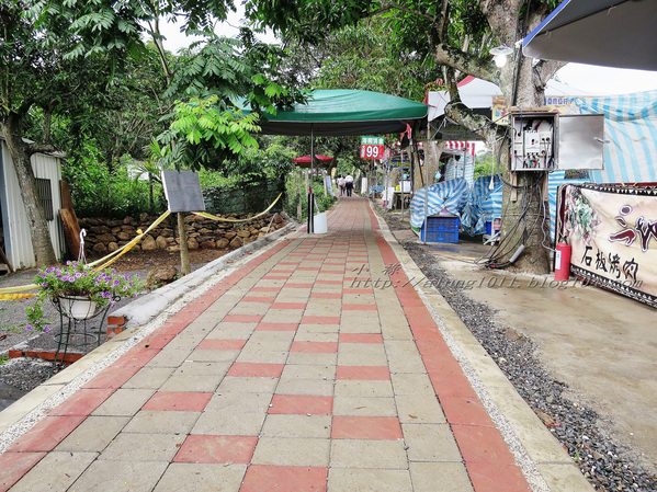 山川琉璃吊橋：細雨霏霏。山川琉璃吊橋~
