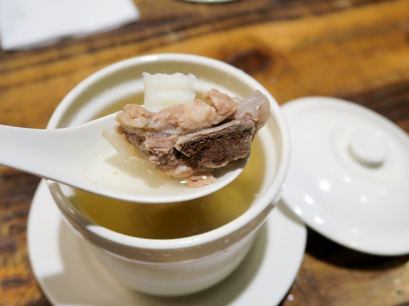 【捷運南京三民站】酒食坊-精緻特色辦桌菜、時尚小酒館空間!