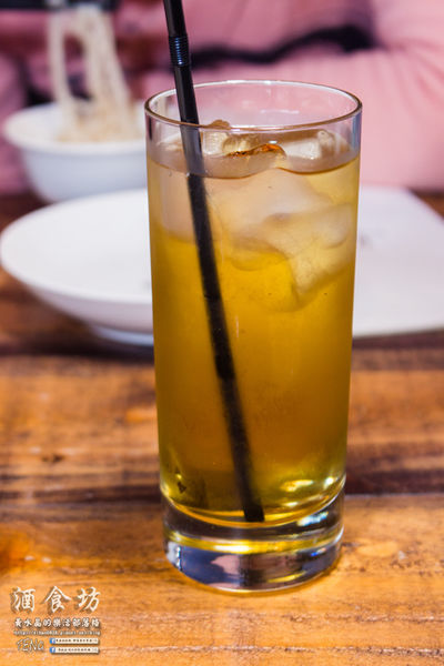 酒食坊Pān-toh Bistro|台北松山美食中式餐酒館；小家庭少人數的創意辦桌菜；食材有天然，調酒、功夫菜水準之上。