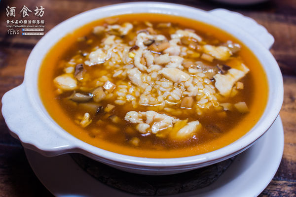 酒食坊Pān-toh Bistro|台北松山美食中式餐酒館；小家庭少人數的創意辦桌菜；食材有天然，調酒、功夫菜水準之上。