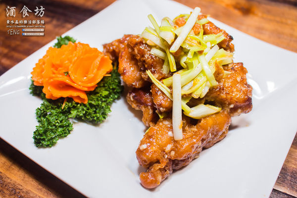 酒食坊Pān-toh Bistro|台北松山美食中式餐酒館；小家庭少人數的創意辦桌菜；食材有天然，調酒、功夫菜水準之上。