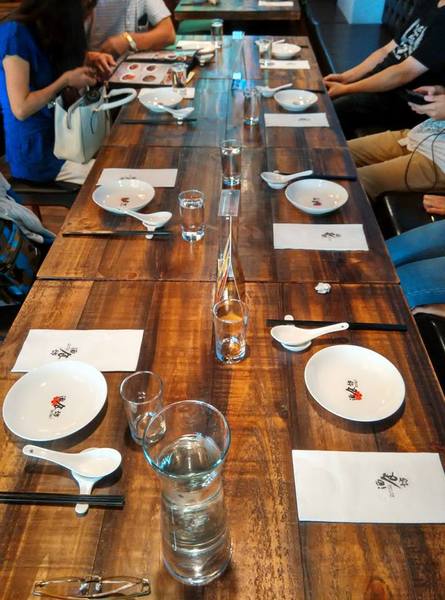 酒食坊 Pān-toh Bistro：酒食坊-非常適合家庭聚餐或是辦大型餐會的地點  客賓主盡歡的好選擇  非常細心的店家服務