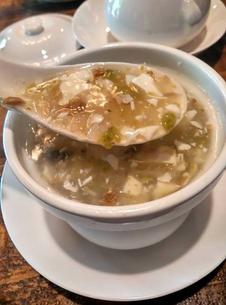 酒食坊 Pān-toh Bistro：酒食坊-非常適合家庭聚餐或是辦大型餐會的地點  客賓主盡歡的好選擇  非常細心的店家服務