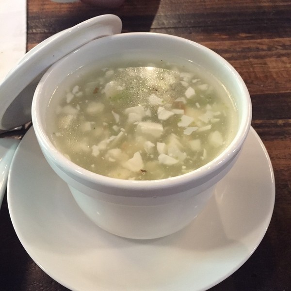 酒食坊 Pān-toh Bistro：酒食坊-非常適合家庭聚餐或是辦大型餐會的地點  客賓主盡歡的好選擇  非常細心的店家服務