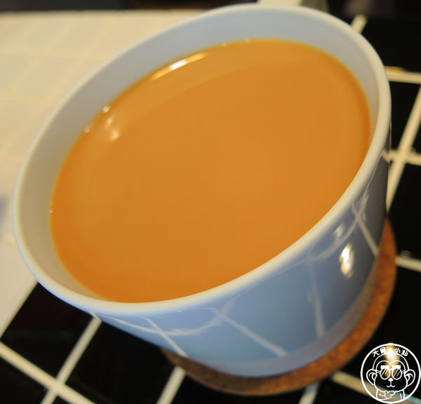 鴛鴦早午茶：呷飽祙【新北板橋･鴛鴦早午茶】隱藏在市場裡的港式早午餐