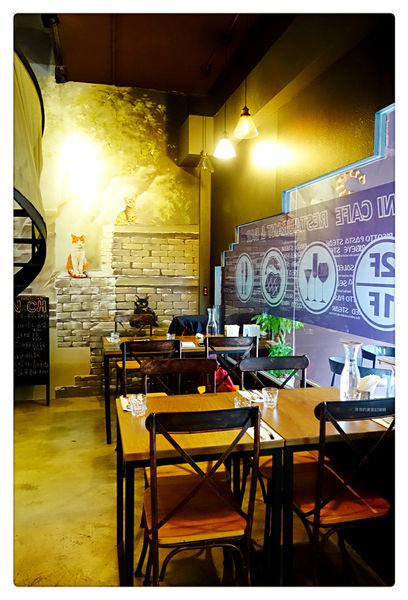 魯尼餐廳 Luni Cafe(信義店） ~ 地中海風❤️西班牙烤飯/超大干貝燉飯．貓咪友善餐廳 - 捷運信義安和站