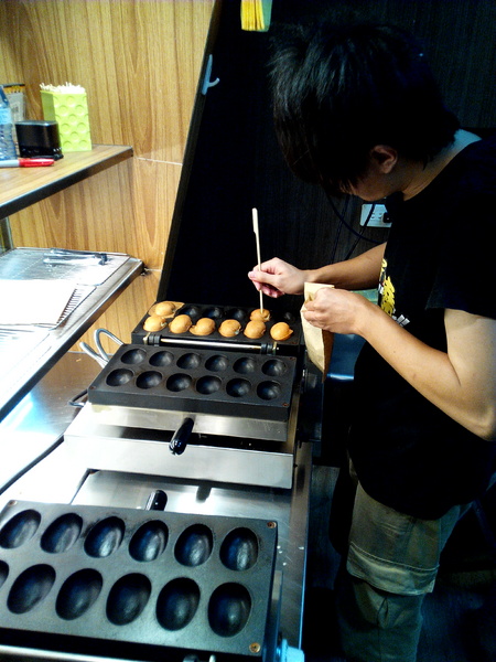 雞蛋發高燒:【東區】雞蛋發高燒。多種「加爆」餡料讓古早味小點心有了全新感受 雞蛋發高燒:【東區】雞蛋發高燒。多種「加爆」餡料讓古早味小點心有了全新感受